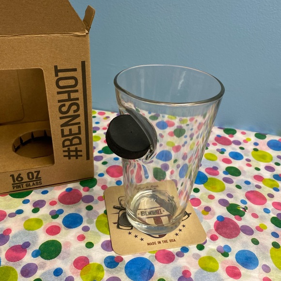 New! Benshot Slapshot Ice Hockey Beer Pint Glass NIB! 🏒 - Picture 7 of 12